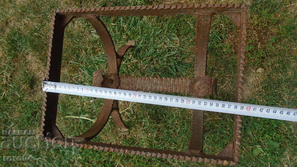 Auction BEAUTIFUL MASSIVE OLD WROUGHT TABLE Auction BEAUTIFUL MASSIVE OLD WROUGHT TABLE