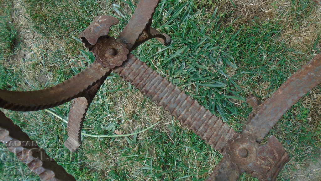 BEAUTIFUL MASSIVE OLD WROUGHT TABLE - 5 BEAUTIFUL MASSIVE OLD WROUGHT TABLE - 5