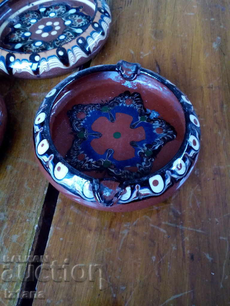 Δημοπρασία Στάχτη παλαιού κεραμικού, σταχτοδοχεία Δημοπρασία Στάχτη παλαιού κεραμικού, σταχτοδοχεία