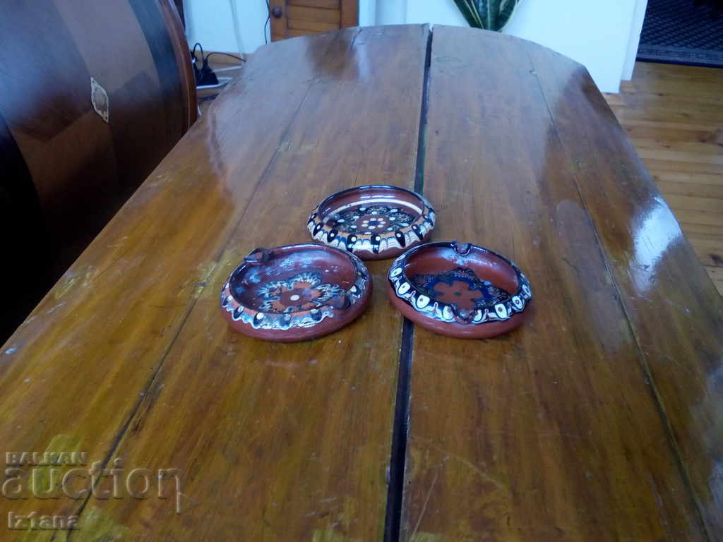 Στάχτη παλαιού κεραμικού, σταχτοδοχεία Στάχτη παλαιού κεραμικού, σταχτοδοχεία