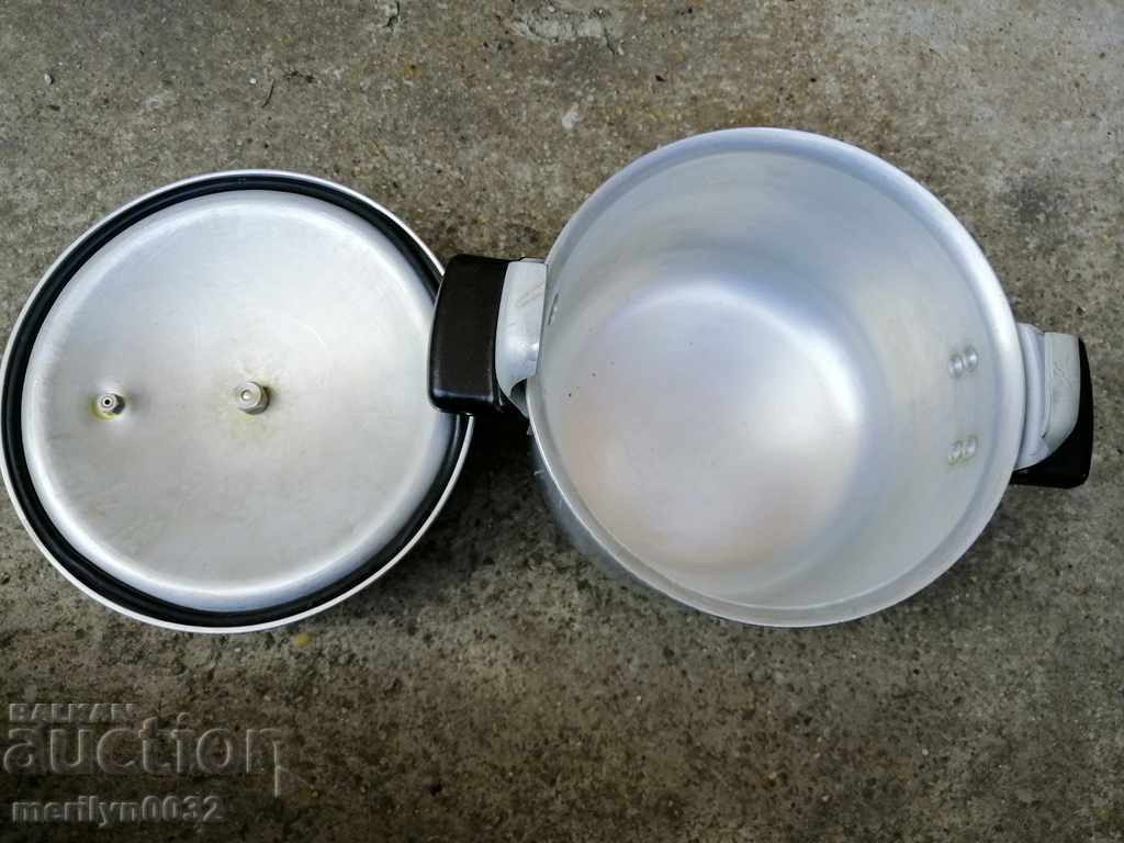 Licitație Oala sub presiune din URSS Licitație Oala sub presiune din URSS