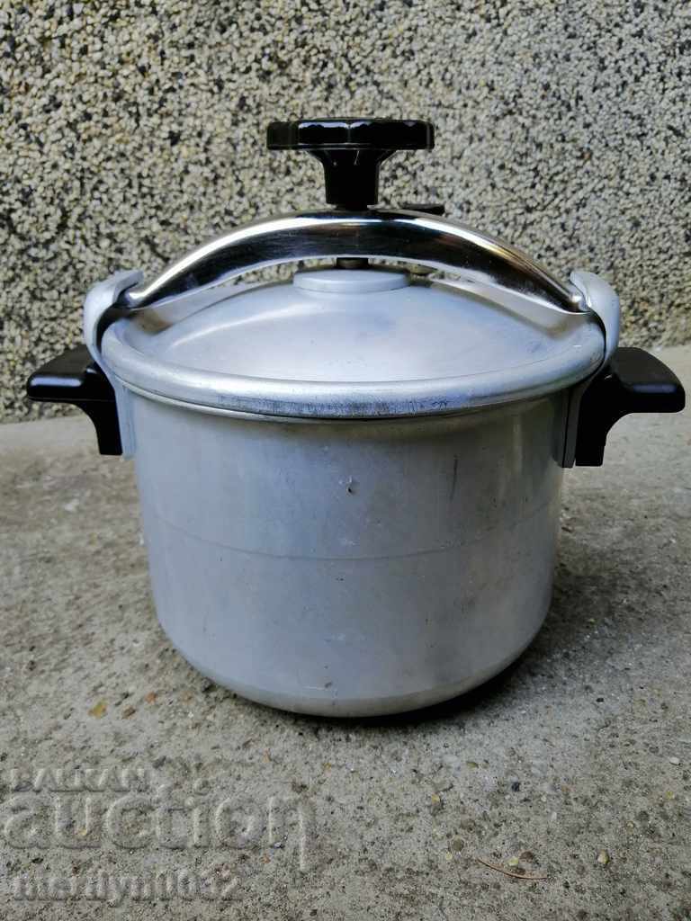 Oala sub presiune din URSS Oala sub presiune din URSS