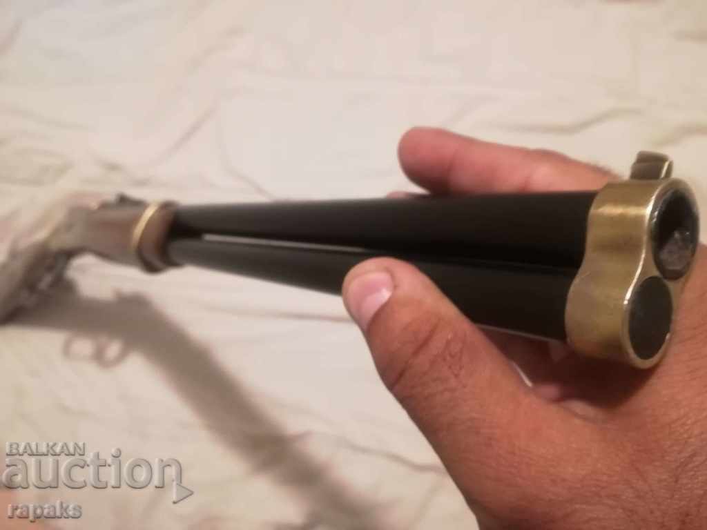 Delivery of Rifle, Winchester carbine. Replica of a cuboid rifle Delivery of Rifle, Winchester carbine. Replica of a cuboid rifle