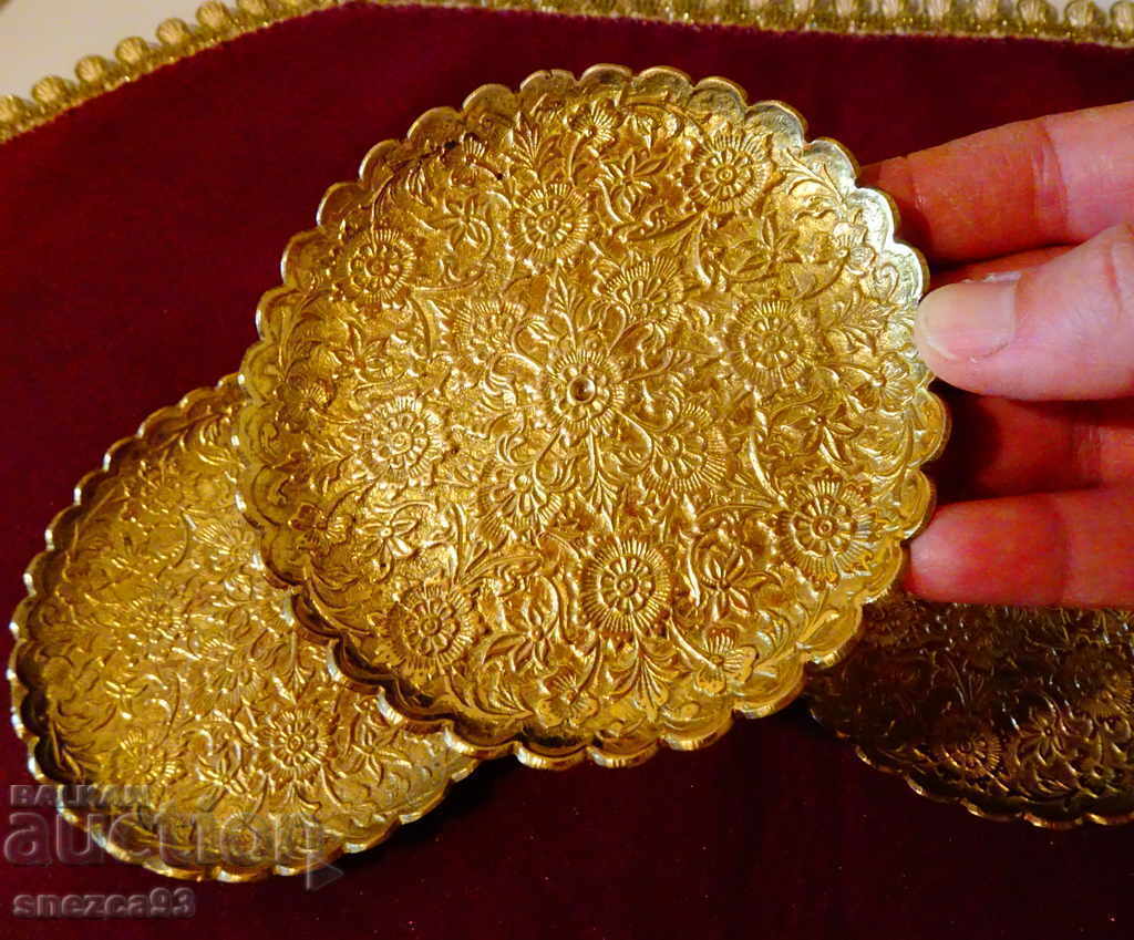 Antique embossed bronze plate, coaster. with price 8.00 BGN | € 4.09 Antique embossed bronze plate, coaster. with price 8.00 BGN | € 4.09