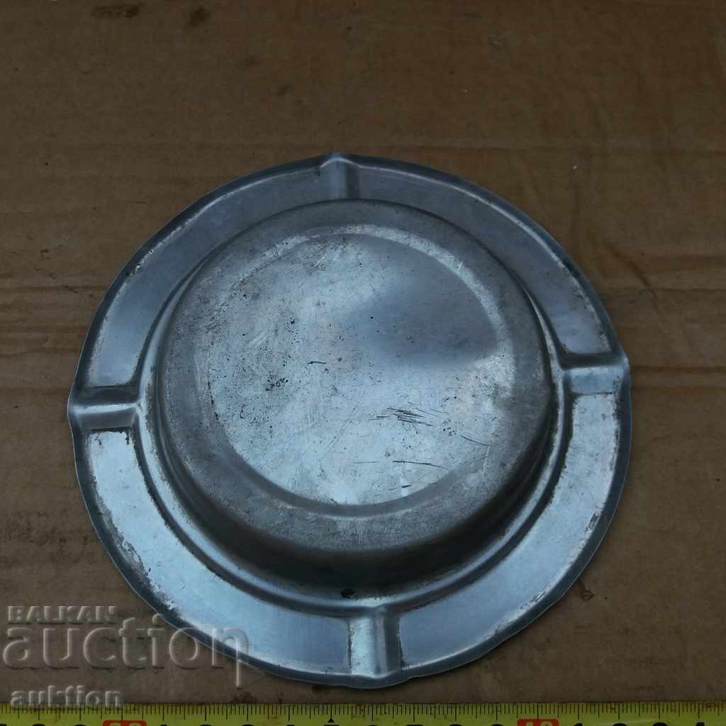 OLD RETRO METAL ASHTRAY - 5 OLD RETRO METAL ASHTRAY - 5