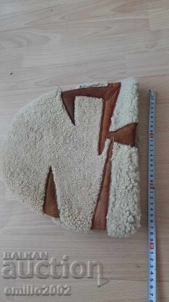 Leather hat lamb or sheepskin with price 39.00 BGN | € 19.94 Leather hat lamb or sheepskin with price 39.00 BGN | € 19.94