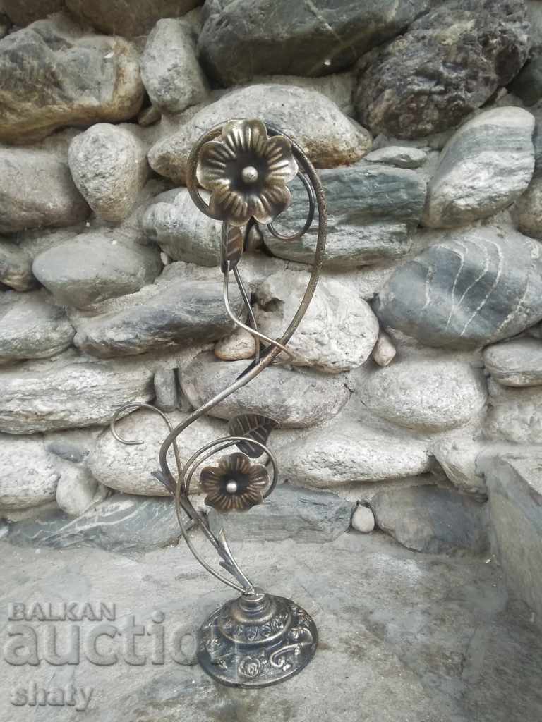 Metal figure flowers. with price 45.00 BGN | € 23.01 Metal figure flowers. with price 45.00 BGN | € 23.01
