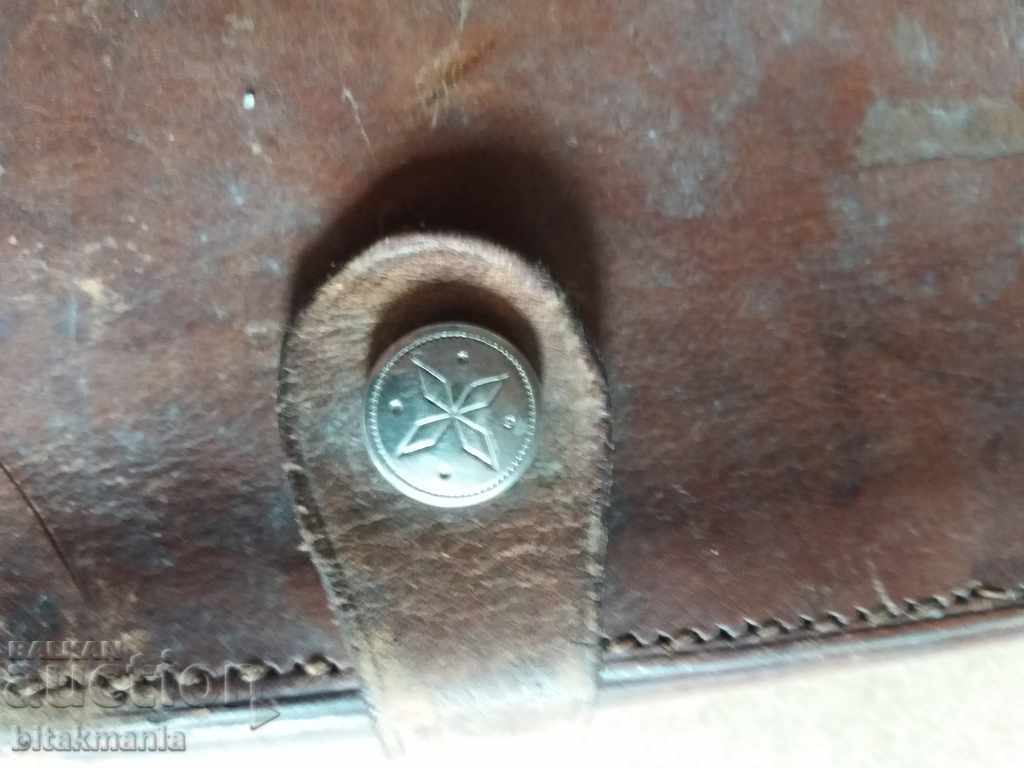 Livrarea Vechea tabletă militară regală - citiți cu atenție licitația