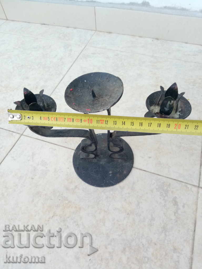 σιδήρου κηροπήγιο με τιμή 9.99 BGN | € 5.11 σιδήρου κηροπήγιο με τιμή 9.99 BGN | € 5.11