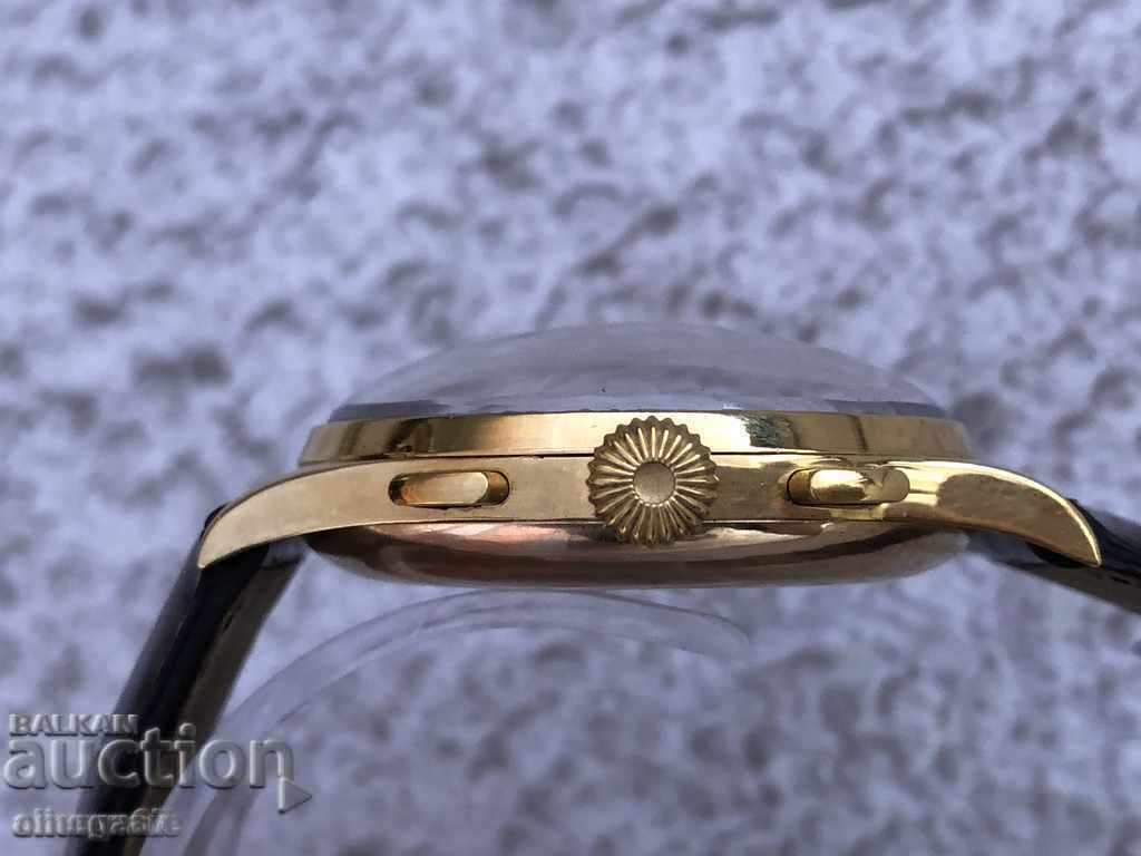 Златен часовник хронограф Chronographe Suisse с цена € 3350.00 | 6552.03 лв.