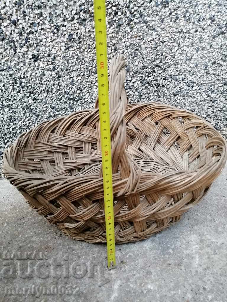 Auction  Old wicker basket, wooden, basket, paneer