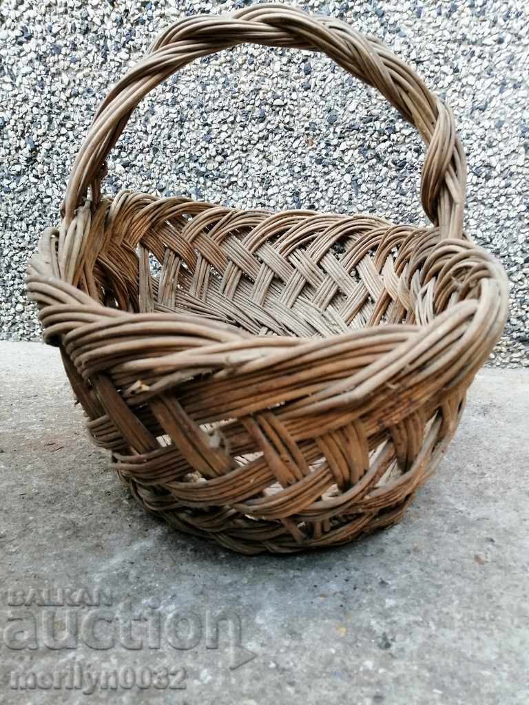 Delivery of Old wicker basket, wooden, basket, paneer