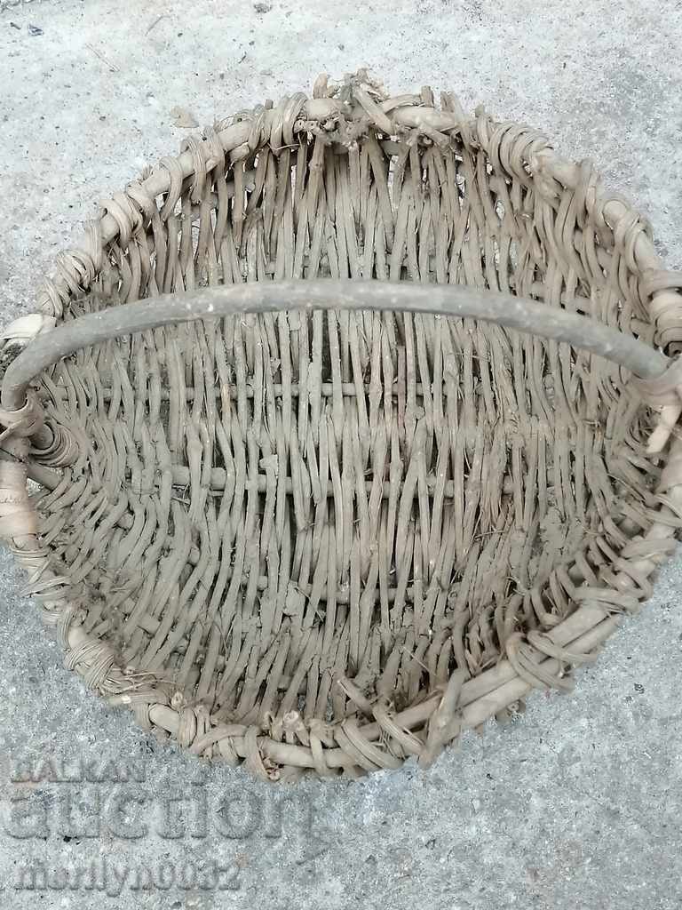 Delivery of Old wicker basket, wooden, basket, paneer Delivery of Old wicker basket, wooden, basket, paneer