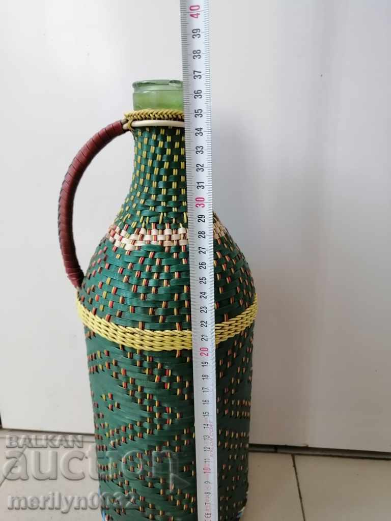 Auction A glass-coated daisagan from the time of a knit wool Auction A glass-coated daisagan from the time of a knit wool