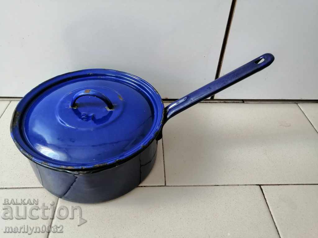 Old enameled dish, enamel pan and lid 30s with price 45.00 BGN | € 23.01 Old enameled dish, enamel pan and lid 30s with price 45.00 BGN | € 23.01