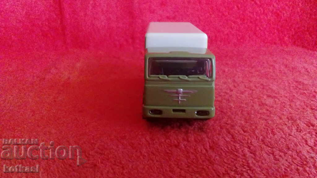 Old toy truck metal plastic China with price 10.50 BGN | € 5.37