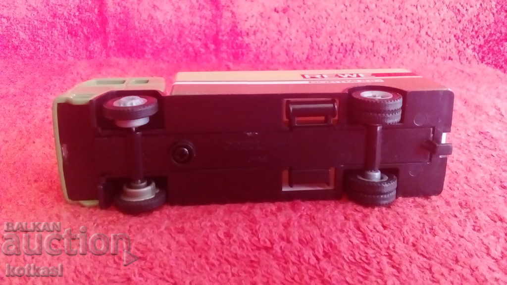 Old toy truck metal plastic China - 5