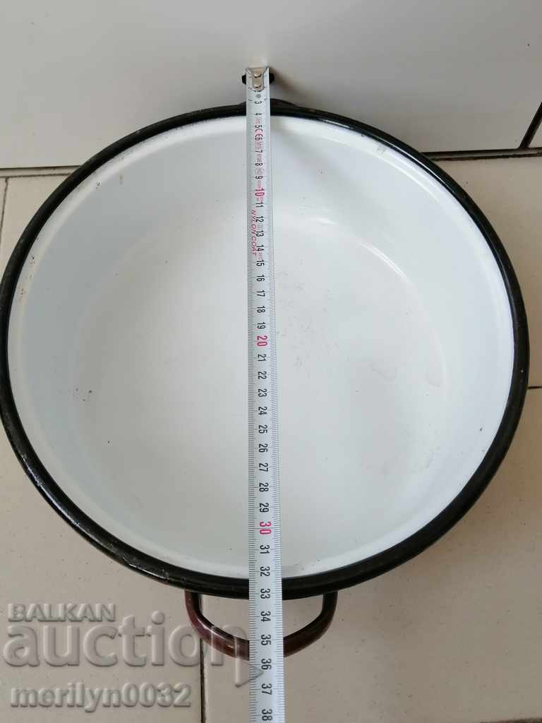 Old enameled dish, enamel pan and lid 30s - 5 Old enameled dish, enamel pan and lid 30s - 5