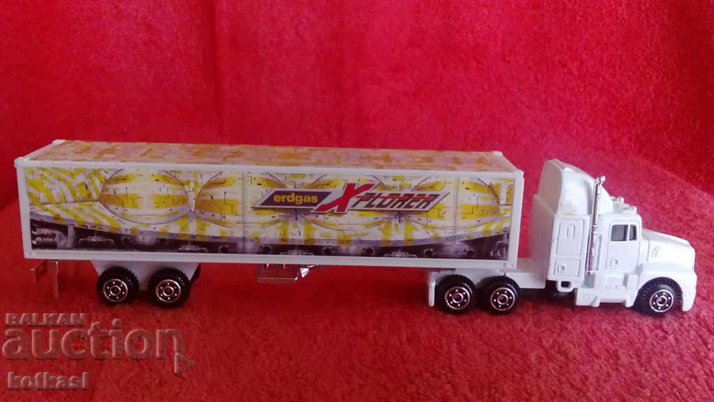 Old Toy Advertising Truck Tire Plastic Metal China Old Toy Advertising Truck Tire Plastic Metal China