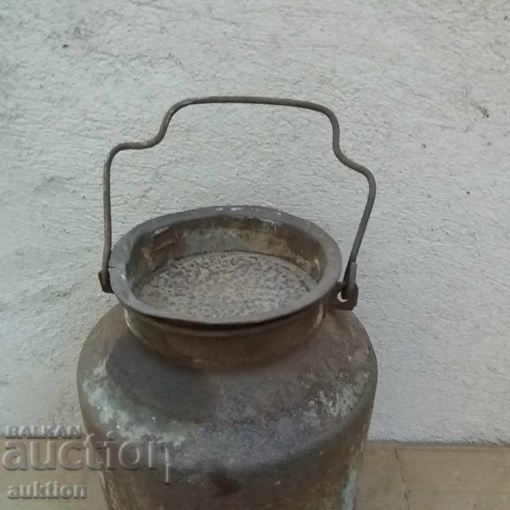 ВЪЗРОЖДЕНСКИ МЕТАЛЕН ГЮМ ЗА МЛЯКО - 10 ЛИТРА РЯДЪК с цена 14.99 лв. | € 7.66 ВЪЗРОЖДЕНСКИ МЕТАЛЕН ГЮМ ЗА МЛЯКО - 10 ЛИТРА РЯДЪК с цена 14.99 лв. | € 7.66