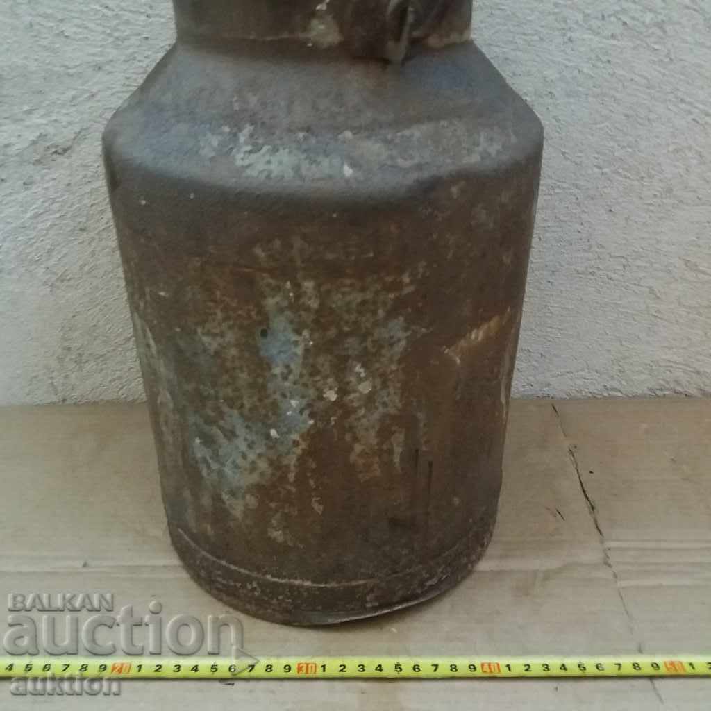 Доставка на ВЪЗРОЖДЕНСКИ МЕТАЛЕН ГЮМ ЗА МЛЯКО - 10 ЛИТРА РЯДЪК Доставка на ВЪЗРОЖДЕНСКИ МЕТАЛЕН ГЮМ ЗА МЛЯКО - 10 ЛИТРА РЯДЪК