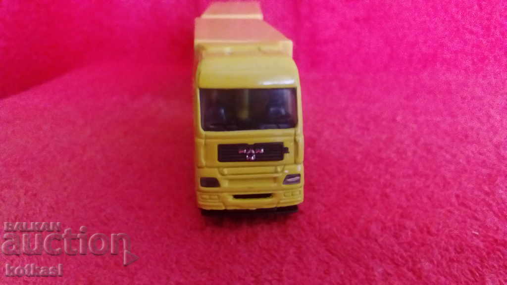 Auction Old Toy Advertising Truck Tire Metal Plastic China Auction Old Toy Advertising Truck Tire Metal Plastic China