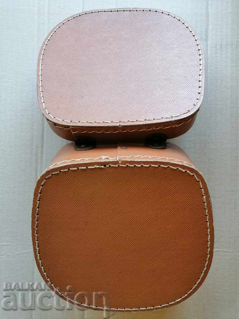 Παράδοση Παλιό κουτί επιβατών Τσεχοσλοβακία 30-40 χρόνια Παράδοση Παλιό κουτί επιβατών Τσεχοσλοβακία 30-40 χρόνια