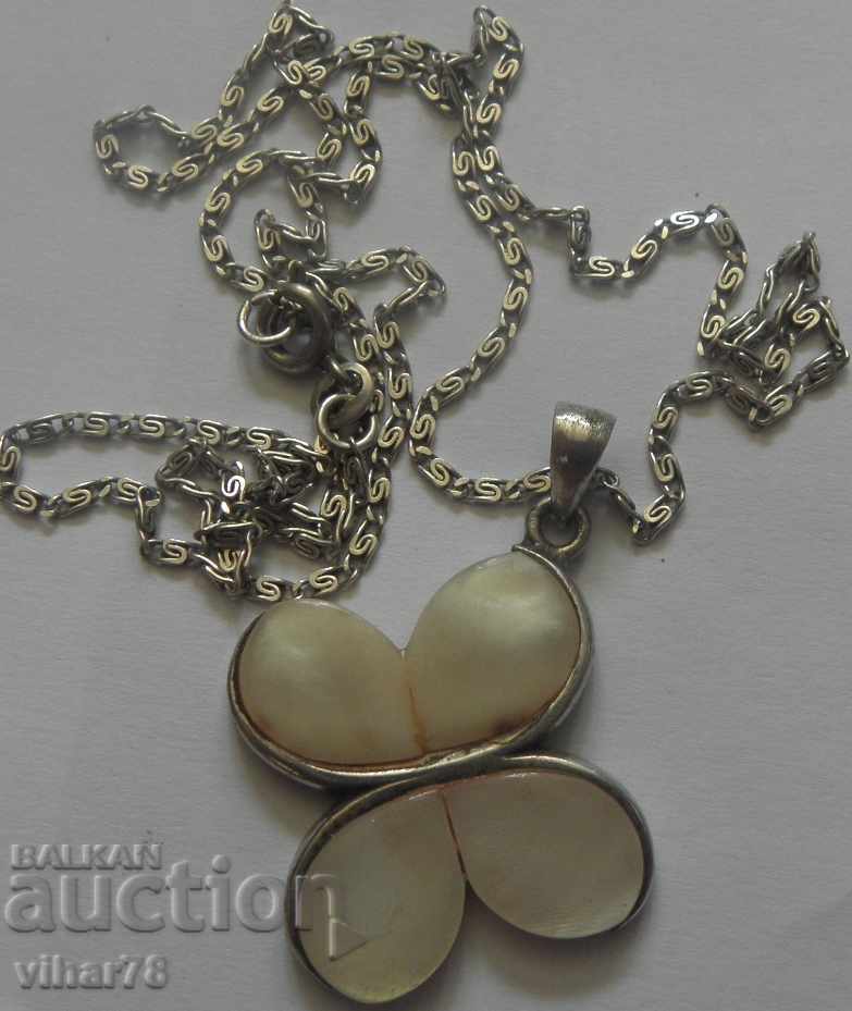 SILVER PEARL MEDALLION - 6 SILVER PEARL MEDALLION - 6