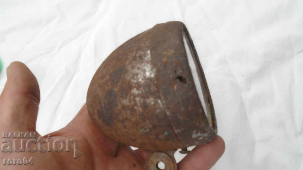 Auction DAIMON - BIKE HEADLAMP - WW II Auction DAIMON - BIKE HEADLAMP - WW II