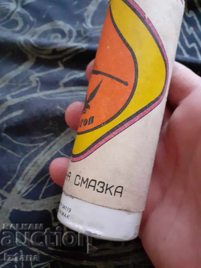 Delivery of Old gun grease Falcon