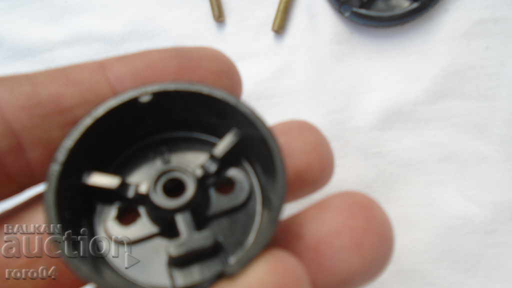 Delivery of PLUG - BAKELITE - WW II Delivery of PLUG - BAKELITE - WW II