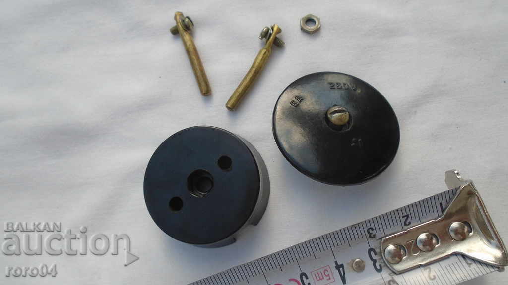 PLUG - BAKELITE - WW II - 6 PLUG - BAKELITE - WW II - 6