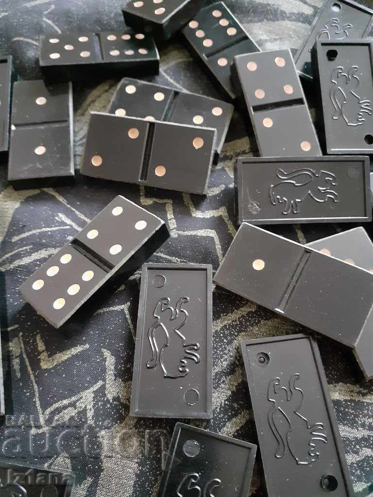 Delivery of An old domino Delivery of An old domino