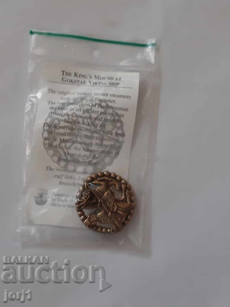 Delivery of bronze equestrian medal Delivery of bronze equestrian medal