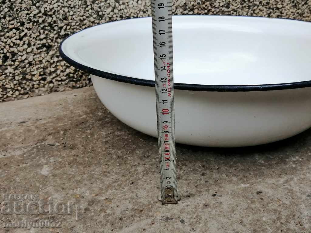 Auction Enameled basin, a box with the inscription Kolarovgrad, an enamel court Auction Enameled basin, a box with the inscription Kolarovgrad, an enamel court