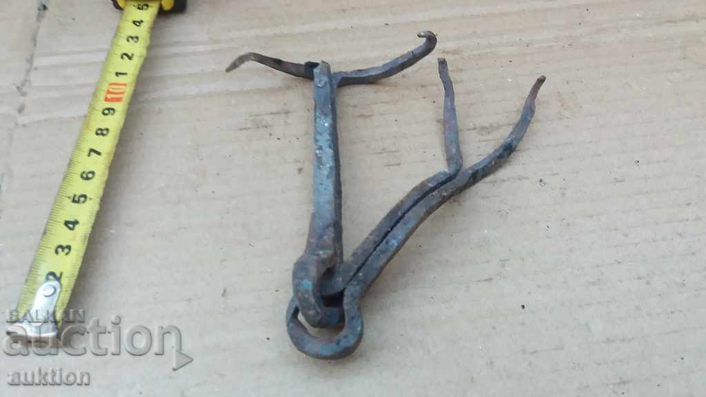 BALANȚĂ FORJATĂ MASIVĂ DE LA PORȚA REÎNVĂȚIRII - 5 BALANȚĂ FORJATĂ MASIVĂ DE LA PORȚA REÎNVĂȚIRII - 5