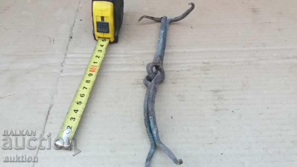 BALANȚĂ FORJATĂ MASIVĂ DE LA PORȚA REÎNVĂȚIRII - 6 BALANȚĂ FORJATĂ MASIVĂ DE LA PORȚA REÎNVĂȚIRII - 6