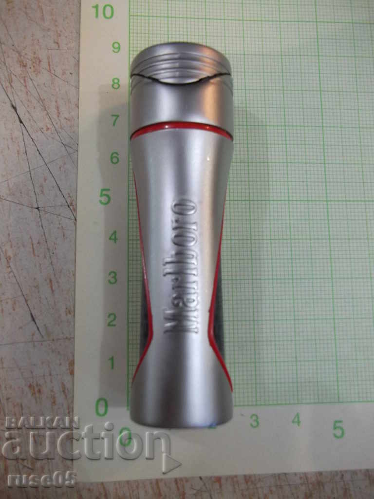 Marlboro piezocrystal lighter with soft flame working