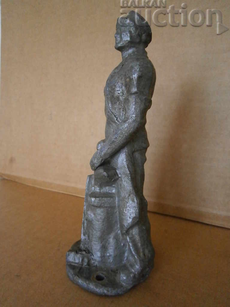 metal figure blacksmith figurine soc 60s - 7 metal figure blacksmith figurine soc 60s - 7