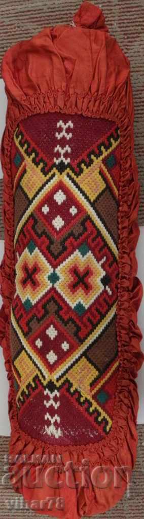 Delivery of large pillow full of straw Delivery of large pillow full of straw