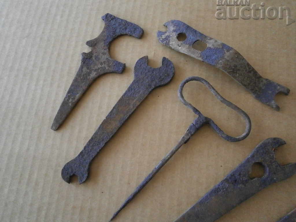 Delivery of antique zip lot Delivery of antique zip lot