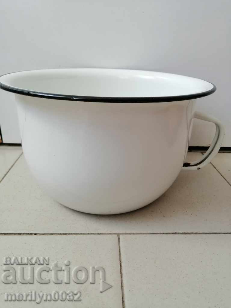 Delivery of Enamelled beetle beetle USSR enameled dish without lid Delivery of Enamelled beetle beetle USSR enameled dish without lid