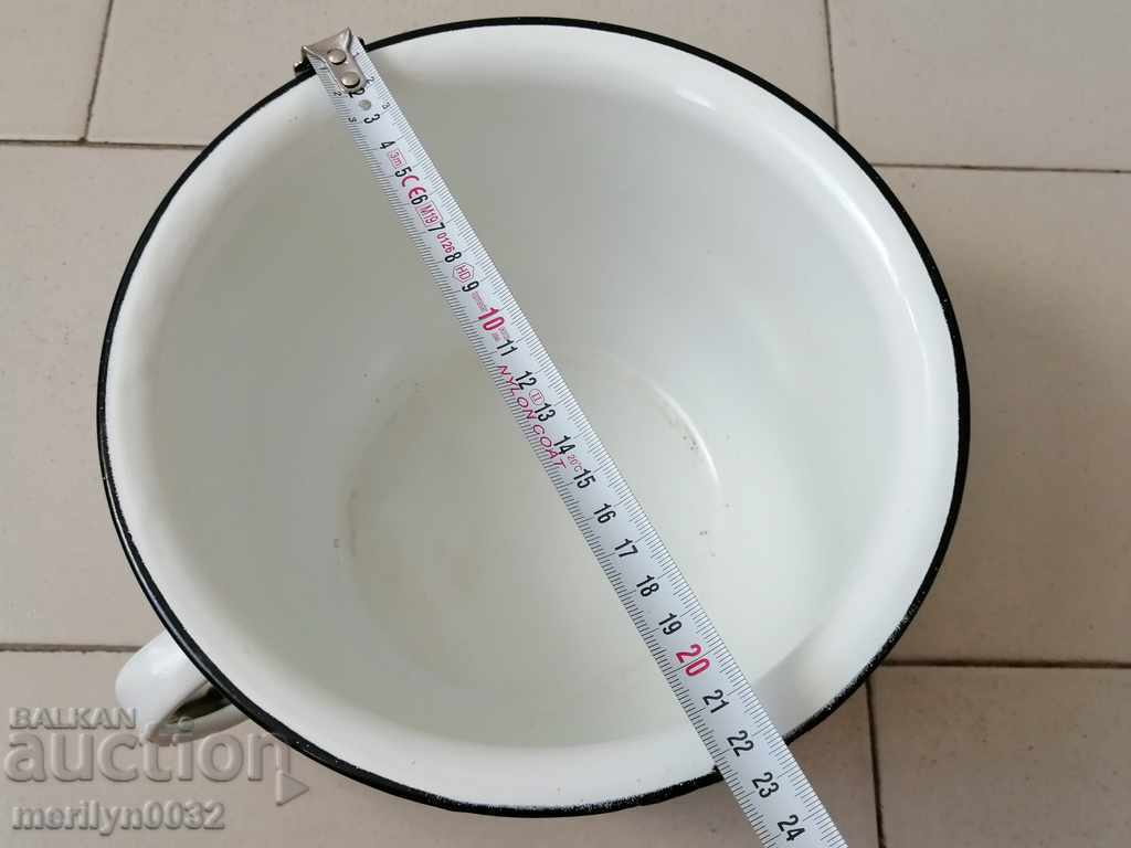 Enamelled beetle beetle USSR enameled dish without lid - 6 Enamelled beetle beetle USSR enameled dish without lid - 6