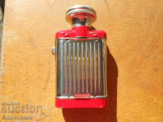 Old German flashlight with price 30.00 BGN | € 15.34 Old German flashlight with price 30.00 BGN | € 15.34
