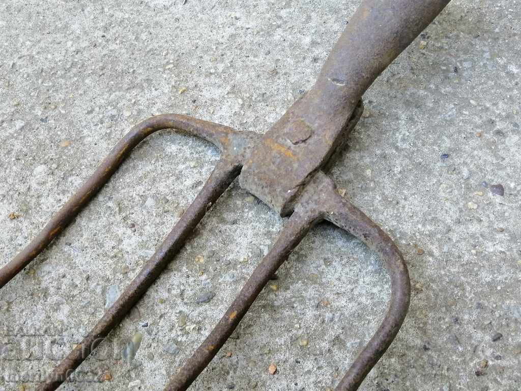 Old wrought iron hay villa with price 35.00 BGN | € 17.90 Old wrought iron hay villa with price 35.00 BGN | € 17.90