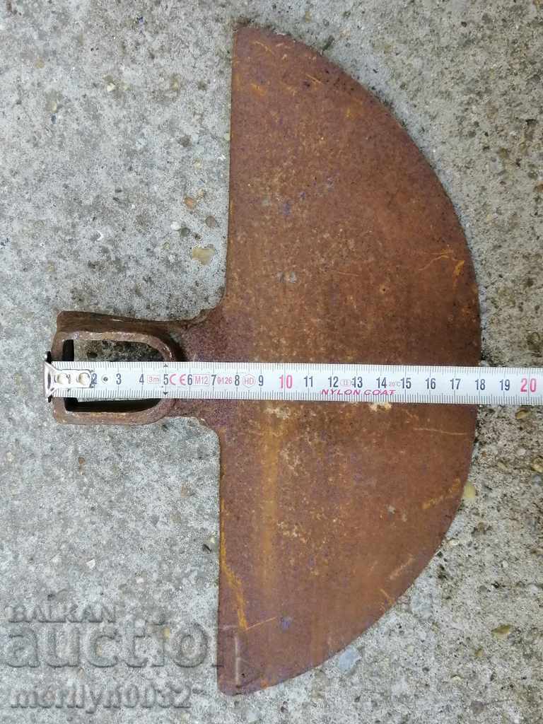 Mop, an old wrought iron tool, a chap, an agricultural instrument - 5 Mop, an old wrought iron tool, a chap, an agricultural instrument - 5