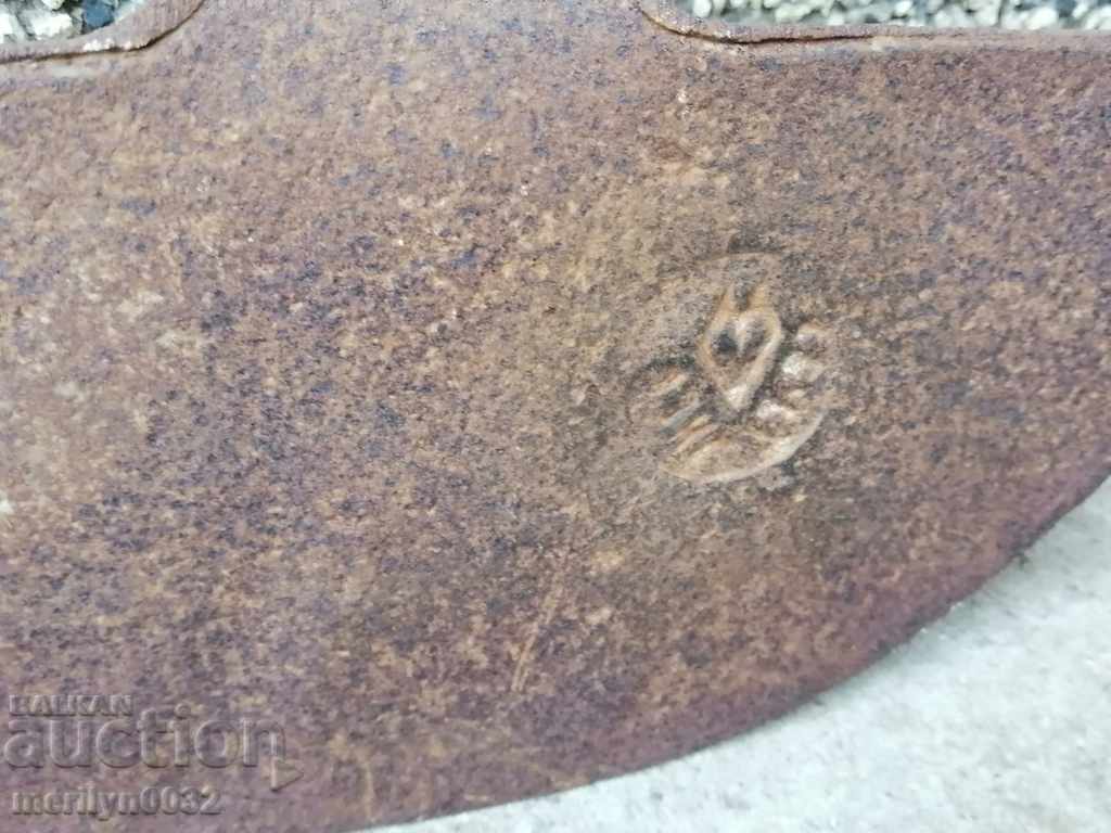 Mop, an old wrought iron tool, a chap, an agricultural instrument - 6 Mop, an old wrought iron tool, a chap, an agricultural instrument - 6