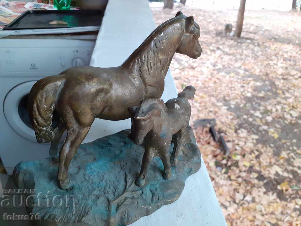 GREAT MASSIVE BRONZE STATUE HORSE FIGURE PLASTIC with price 250.00 BGN | € 127.82 GREAT MASSIVE BRONZE STATUE HORSE FIGURE PLASTIC with price 250.00 BGN | € 127.82