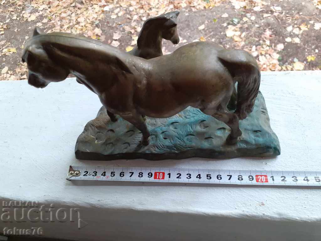 Delivery of GREAT MASSIVE BRONZE STATUE HORSE FIGURE PLASTIC Delivery of GREAT MASSIVE BRONZE STATUE HORSE FIGURE PLASTIC