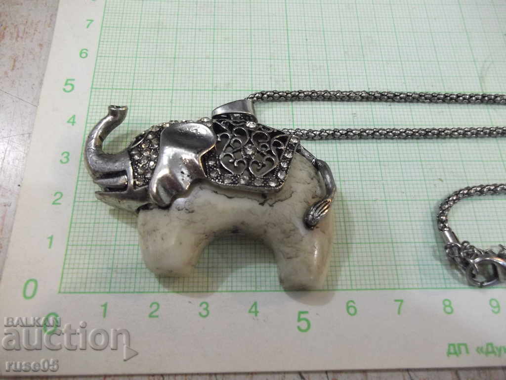 Auction Elephant pendant with chain Auction Elephant pendant with chain